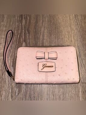Guess logo Light Pink Bow Wristlet Wallet